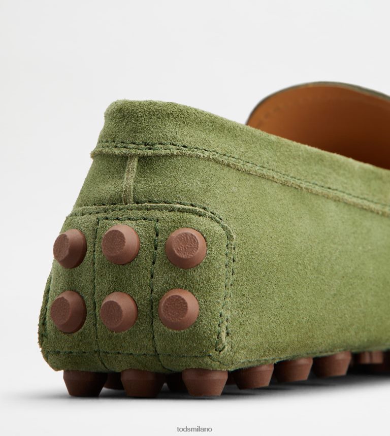 donneverde Tod's gommino a bolle in camoscio P66X8B90