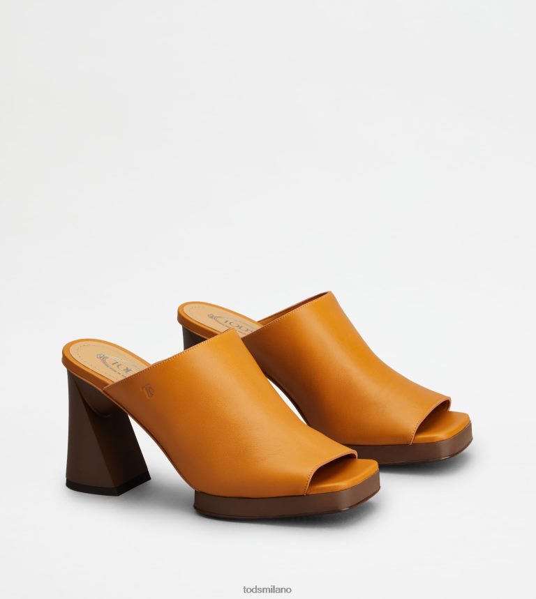 donnearancia Tod's sabot con plateau in pelle con tacco P66X8B219