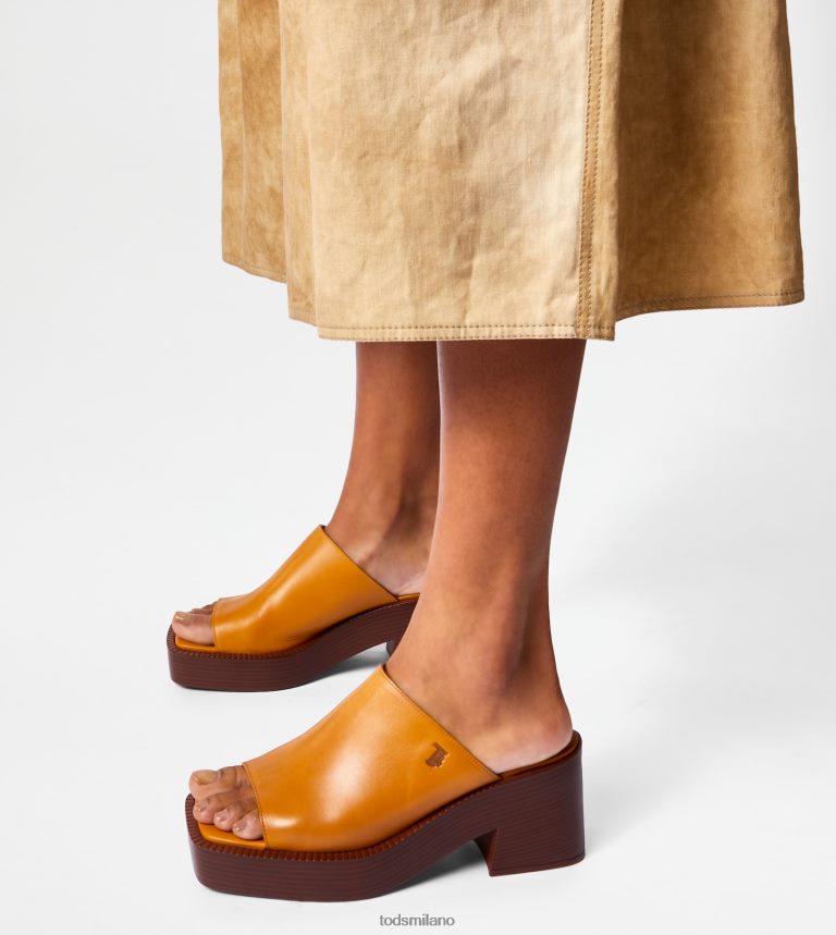 donnearancia Tod's sabot con plateau in pelle con tacco P66X8B223