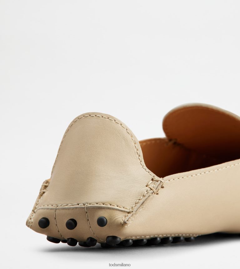donnebeige Tod's sabot gommino in pelle P66X8B228