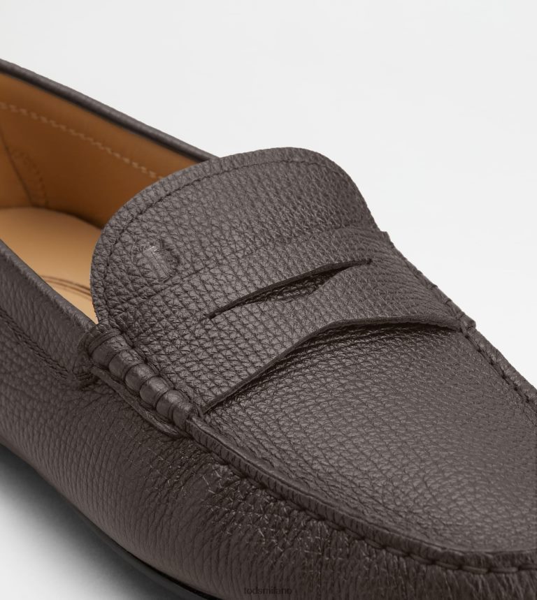 uominimarrone Tod's mocassino gommino da città in pelle P66X8B696
