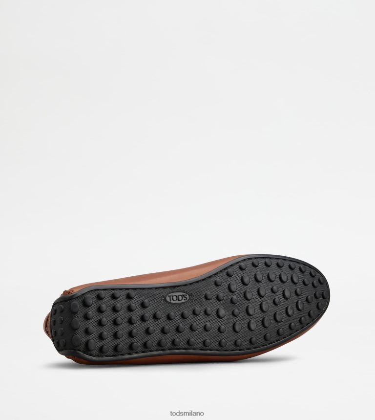 uominimarrone Tod's mocassino gommino da città in pelle P66X8B751