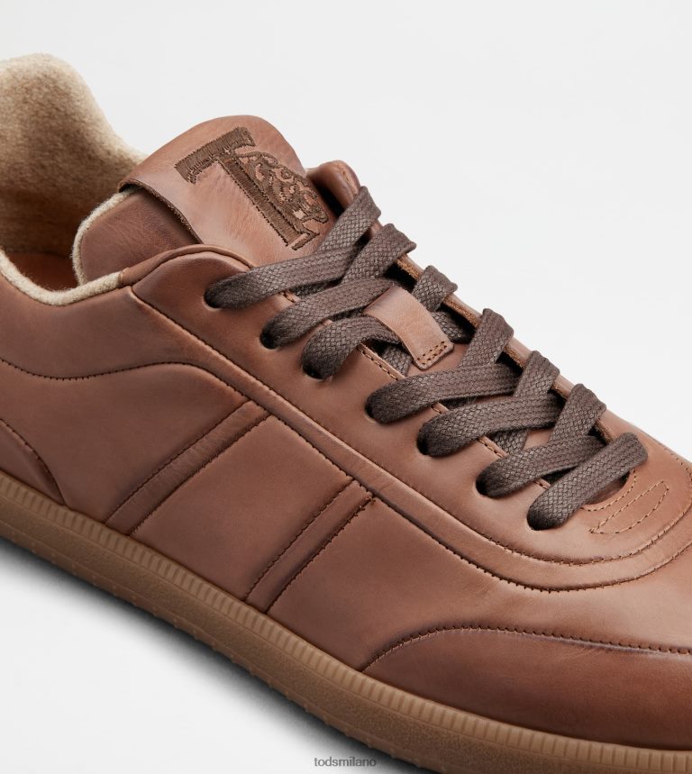 uominimarrone Tod's sneakers con linguetta in pelle P66X8B832