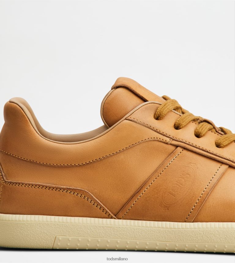uominimarrone Tod's sneakers con linguetta in pelle P66X8B884