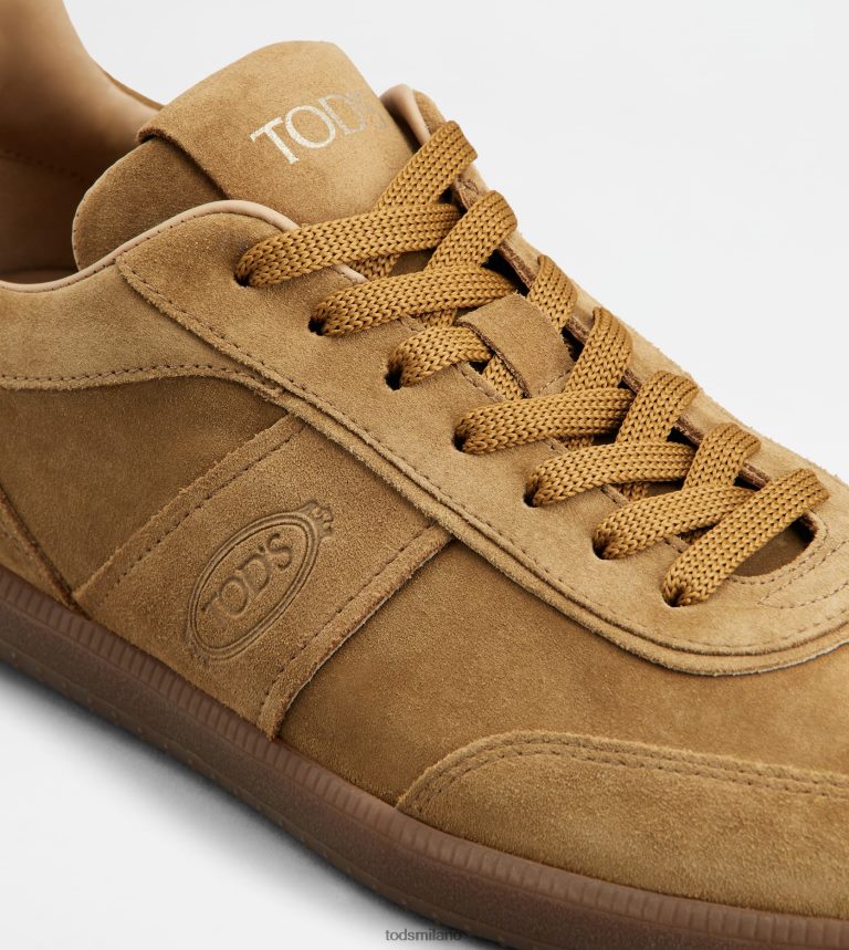 uominimarrone Tod's sneakers con linguetta in pelle scamosciata P66X8B835